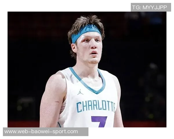 克尼佩尔表现稳健12投5中贡献18分8篮板3助攻1抢断助力球队胜利